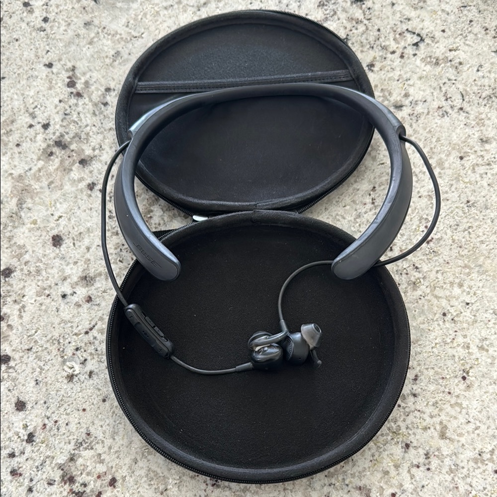 Bose QT 30 Wireless Bluetooth Neckband Earphones